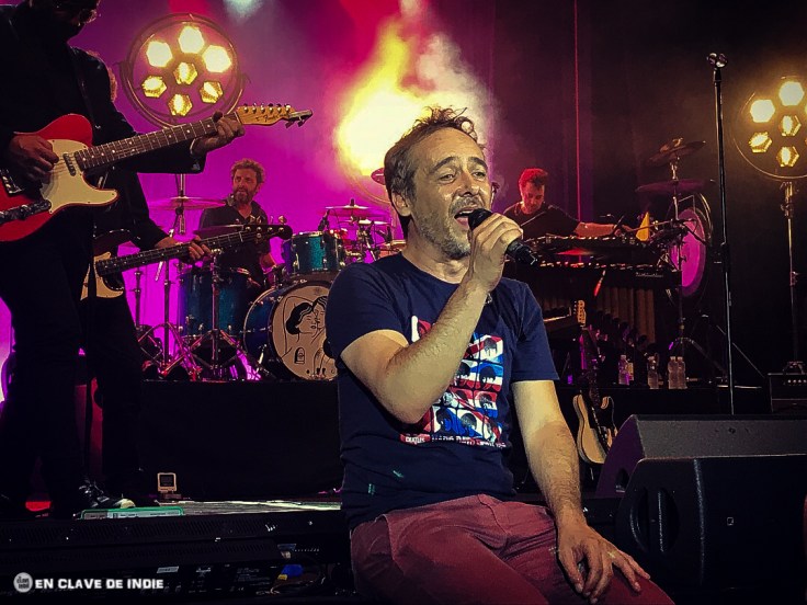LoveofLesbian2